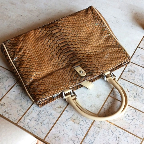 LEATHER HANDBAG/"Danier", reptile print, 2 zipper pockets, 2 main pockets, NEW - Picture 11 of 14